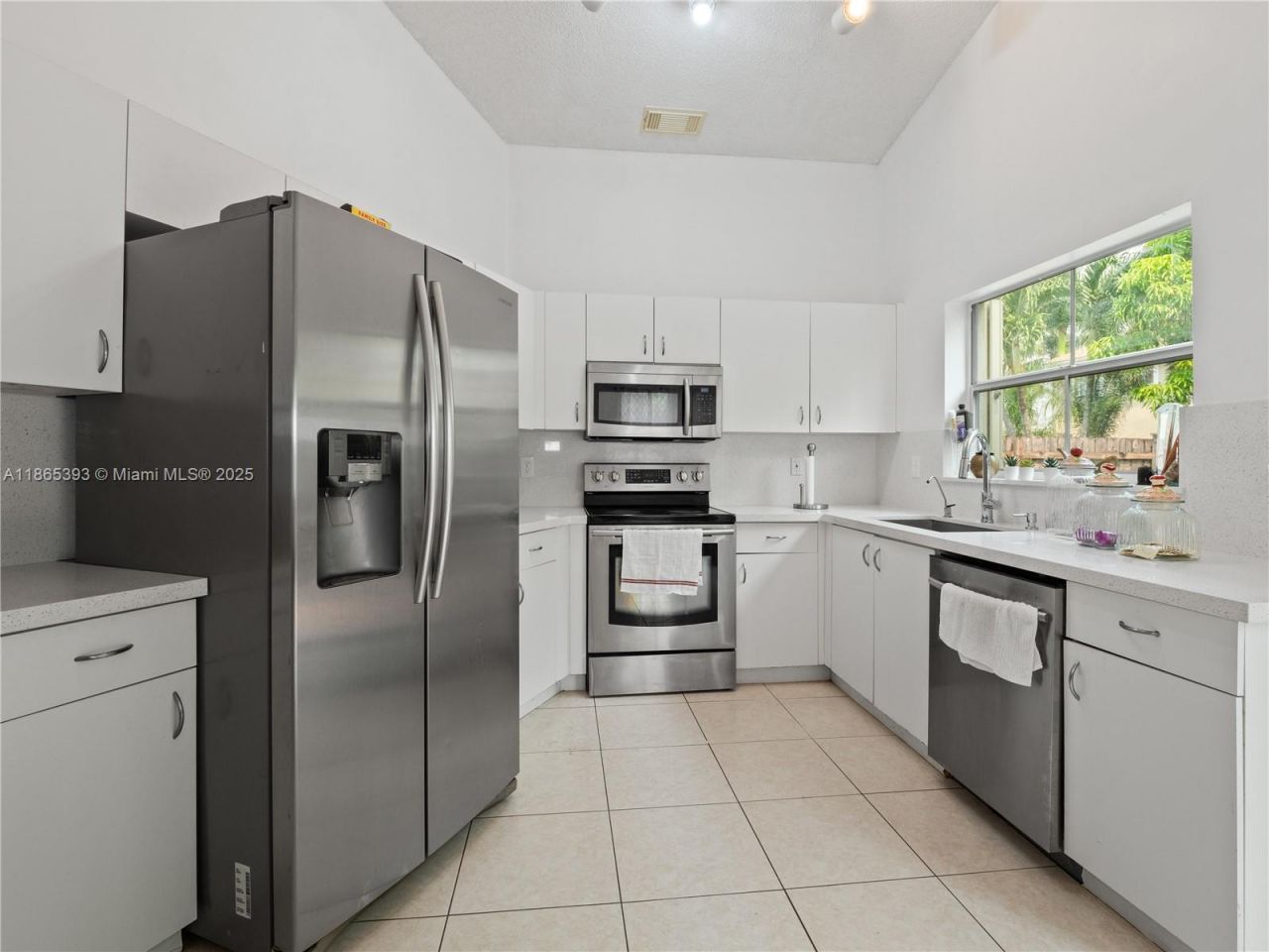 19253 NW 22nd St, Pembroke Pines, FL 33029 Photo