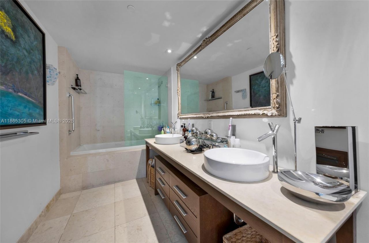 475 Brickell Ave, Unit 712-714, Miami, FL 33131 Photo