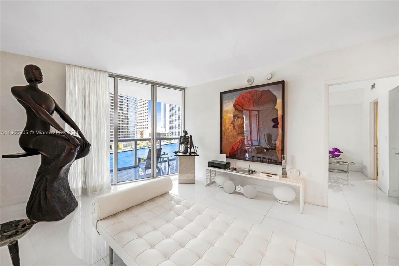 475 Brickell Ave, Unit 712-714, Miami, FL 33131 Photo