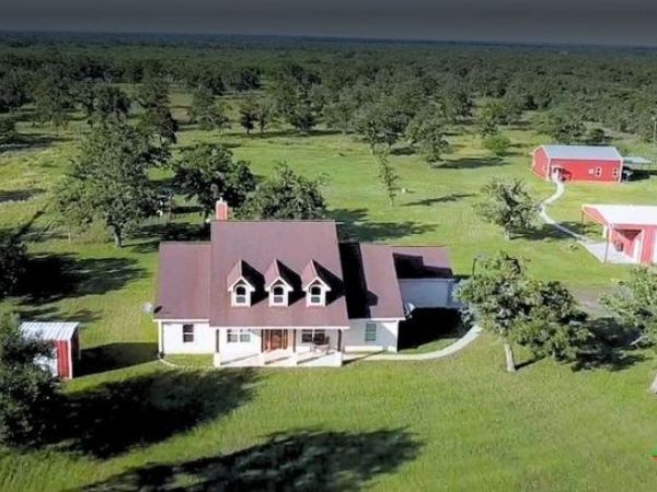 949 Abrameit Road, Goliad, TX 77963