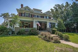 116 N Zion Street photo 4