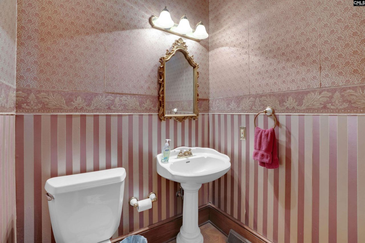 116 N Zion Street Photo 25