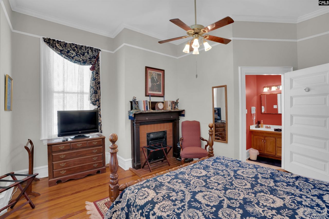 116 N Zion Street Photo 44