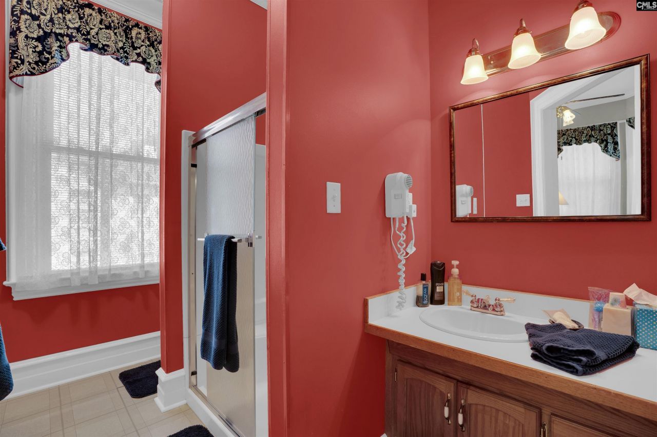 116 N Zion Street Photo 45