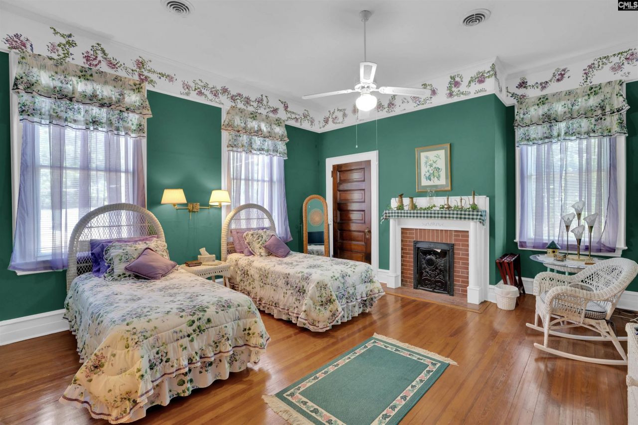 116 N Zion Street Photo 50