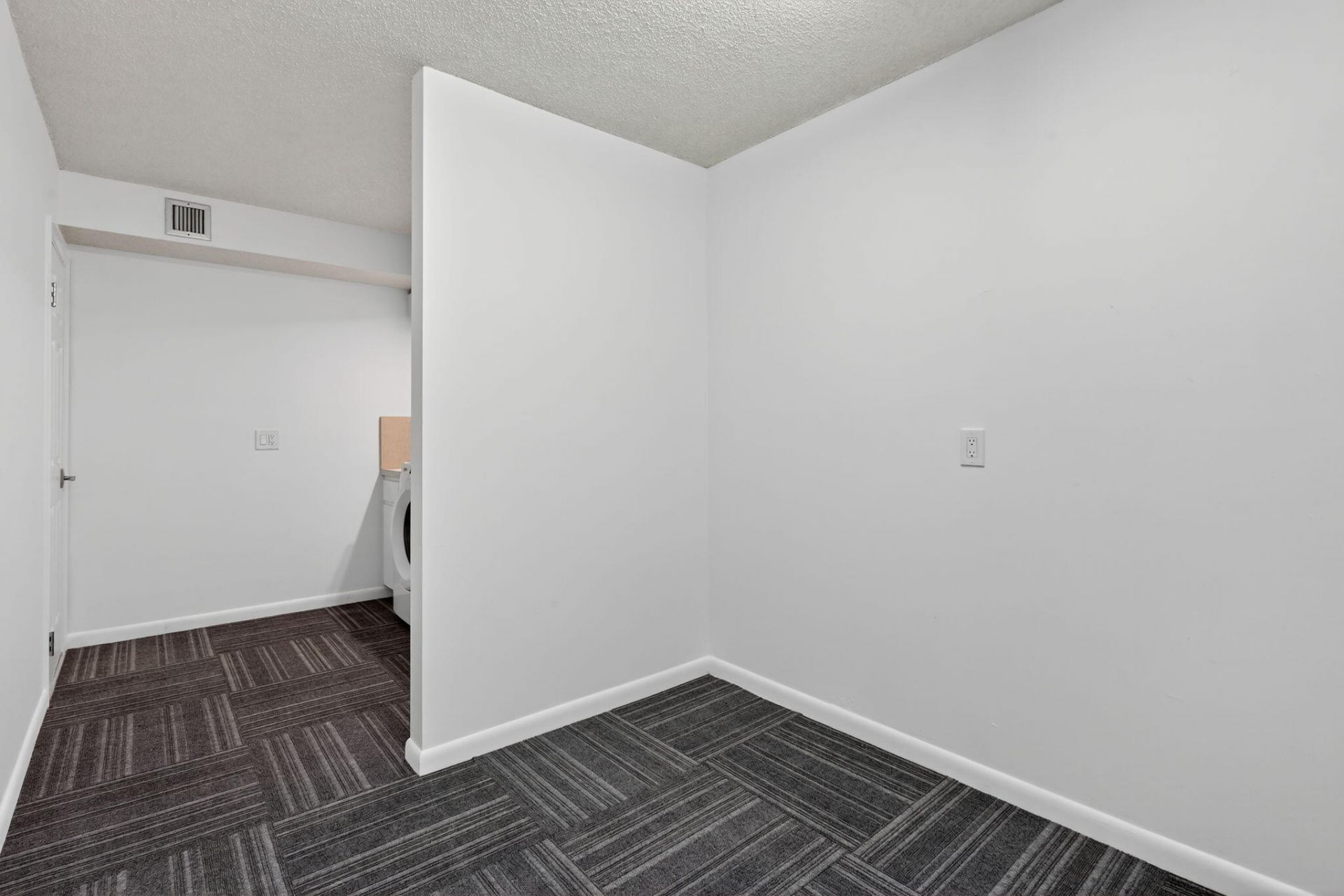 3710 Whitehall Drive, Unit 404, West Palm Beach, FL 33401 Photo