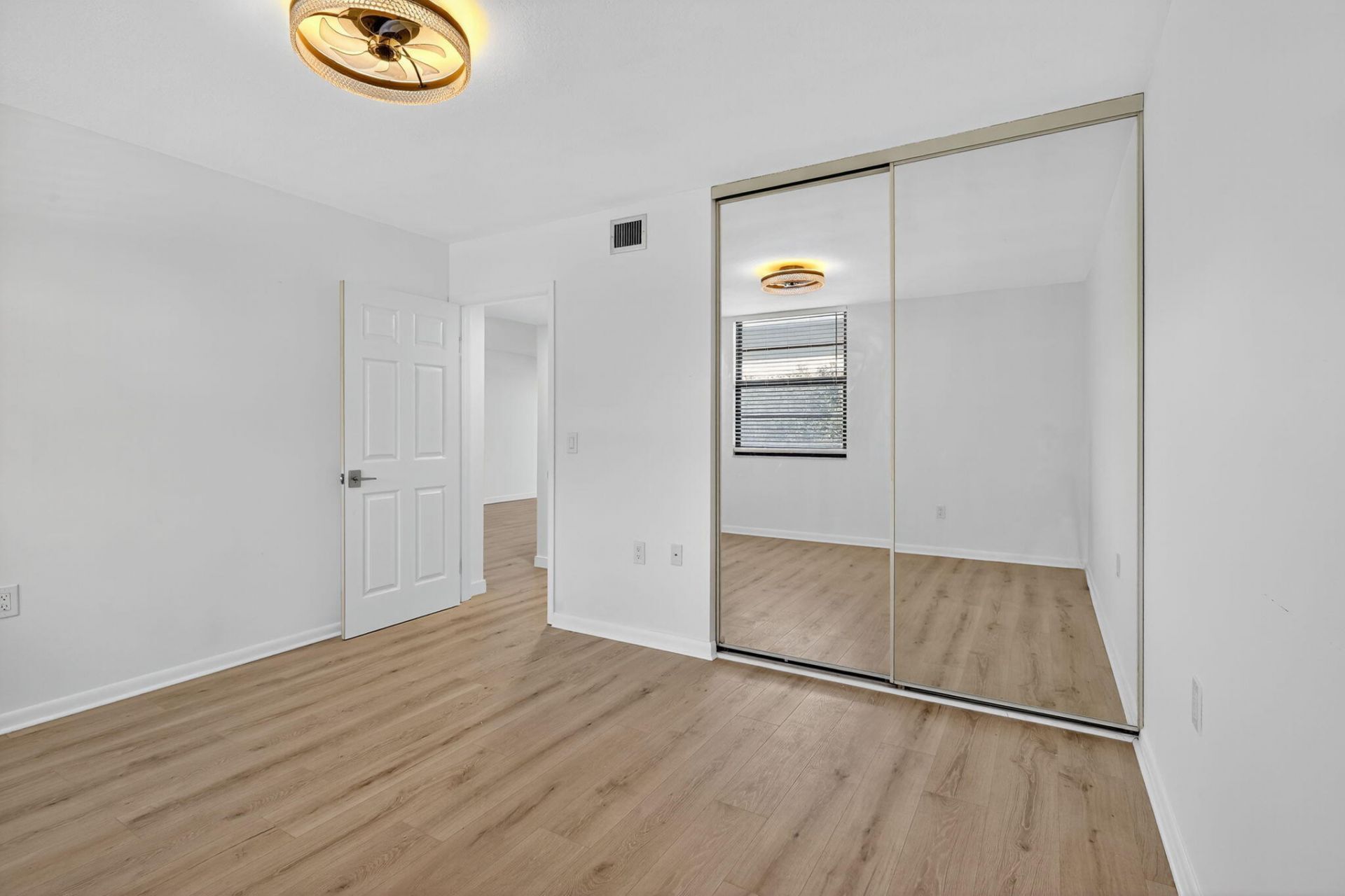 3710 Whitehall Drive, Unit 404, West Palm Beach, FL 33401 Photo