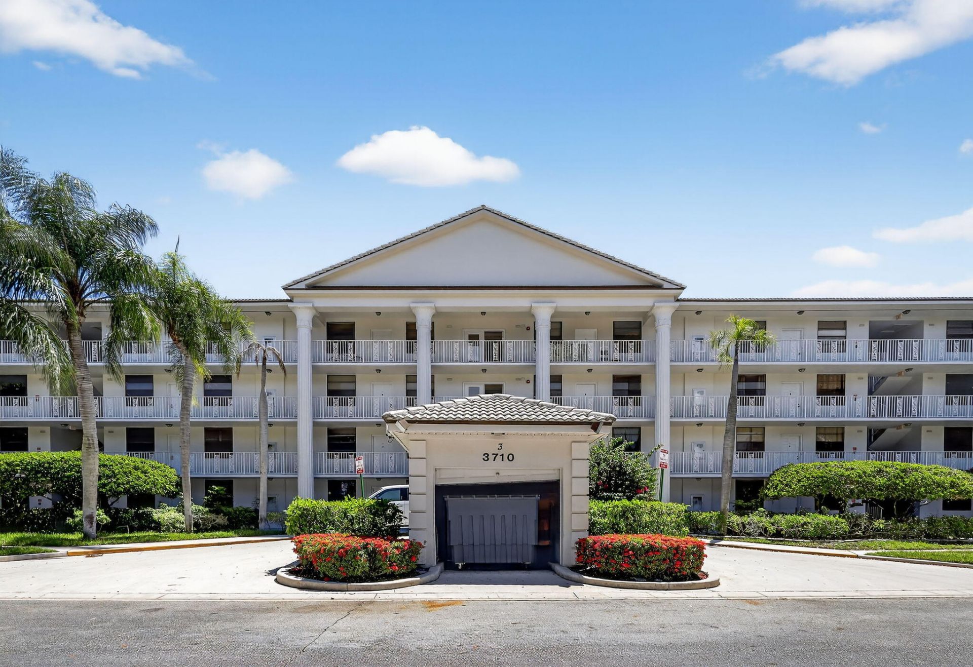 3710 Whitehall Drive, Unit 404, West Palm Beach, FL 33401 Photo