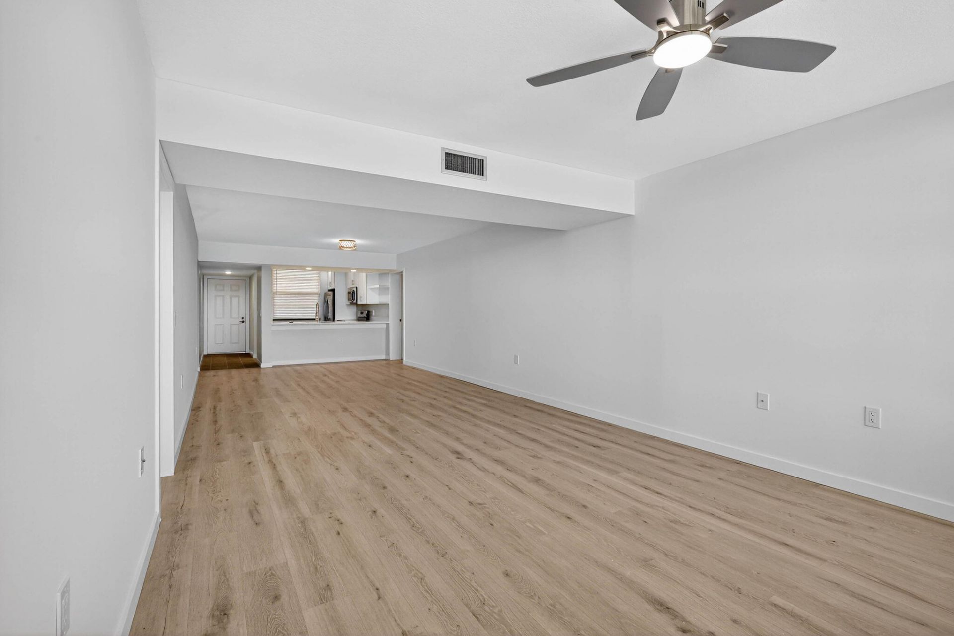 3710 Whitehall Drive, Unit 404, West Palm Beach, FL 33401 Photo