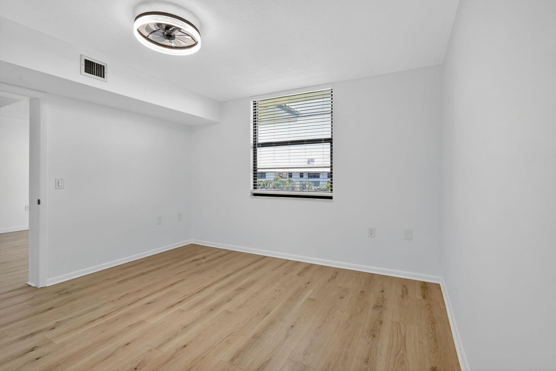 3710 Whitehall Drive, Unit 404, West Palm Beach, FL 33401 Photo