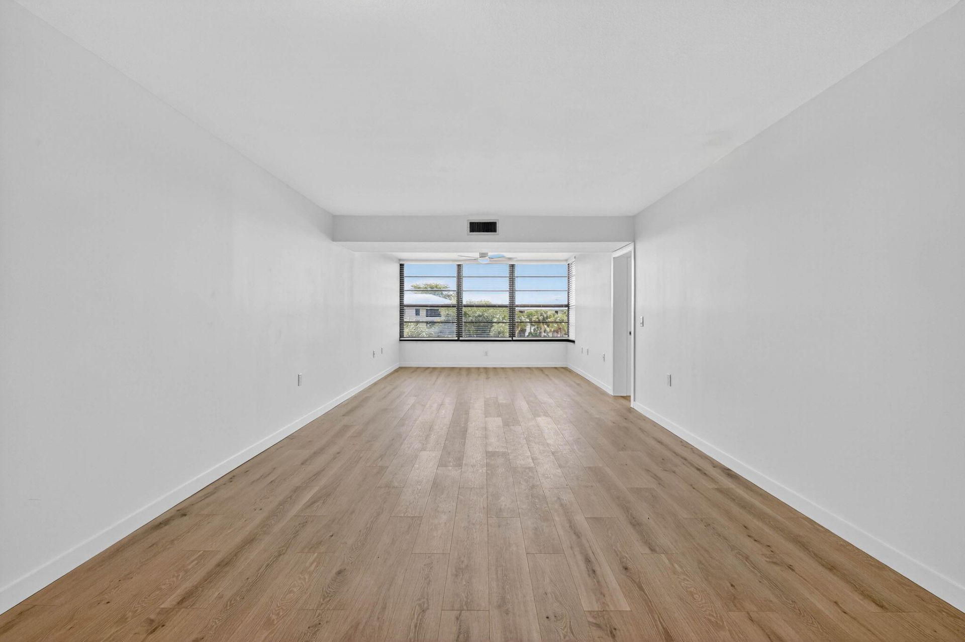 3710 Whitehall Drive, Unit 404, West Palm Beach, FL 33401 Photo