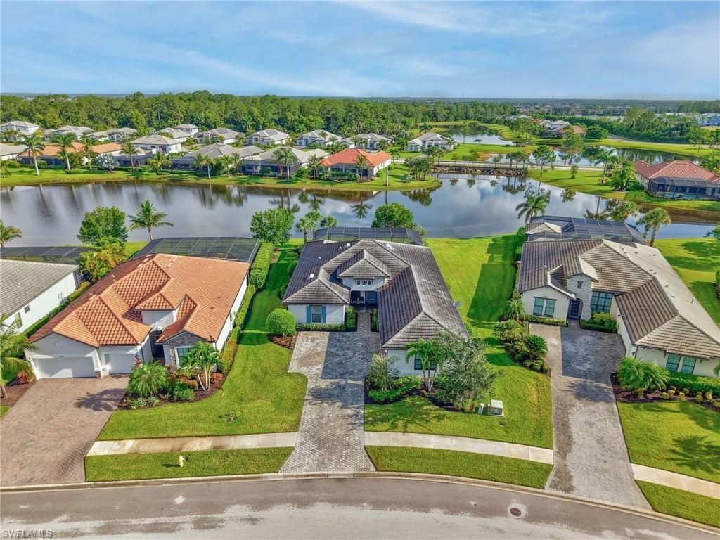 2079 Antigua Ln N, Naples, FL 34120 Photo