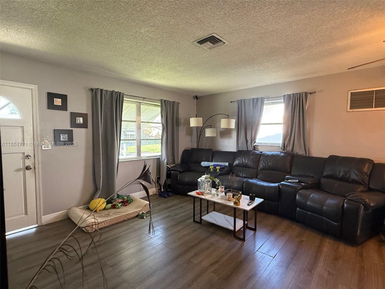 2701 NW 52nd Ct, Tamarac, FL 33309 Photo