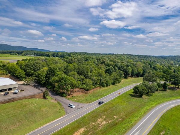 000 AVIATION Plaza, Hot Springs, AR 71913