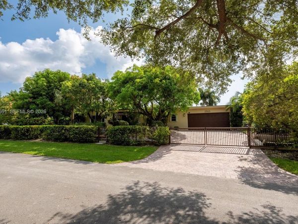 17625 SW 91st Ave., Palmetto Bay, FL 33157