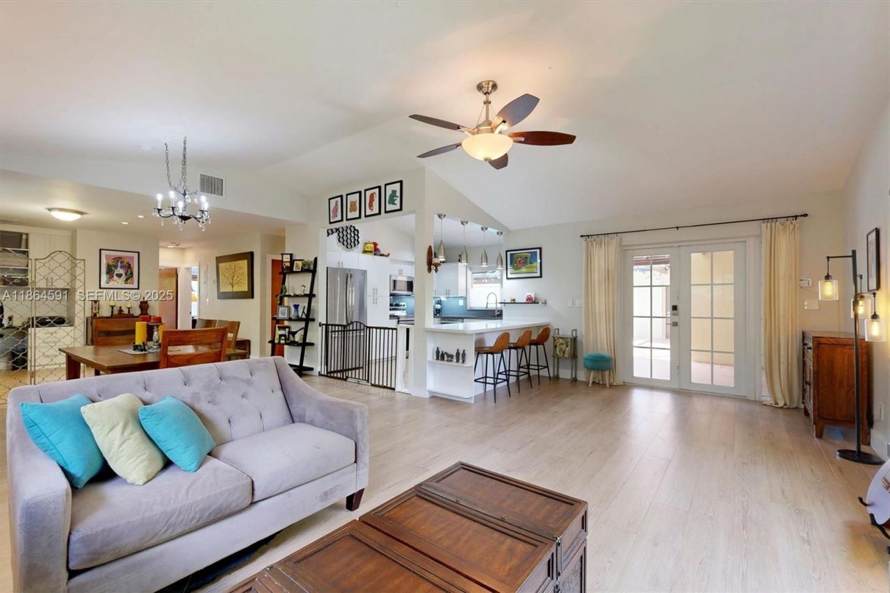 17625 SW 91st Ave., Palmetto Bay, FL 33157 Photo