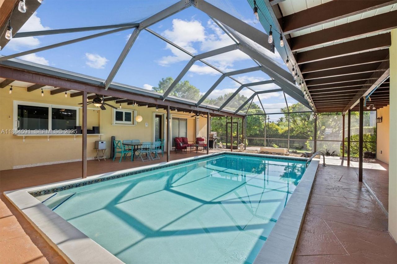 17625 SW 91st Ave., Palmetto Bay, FL 33157 Photo