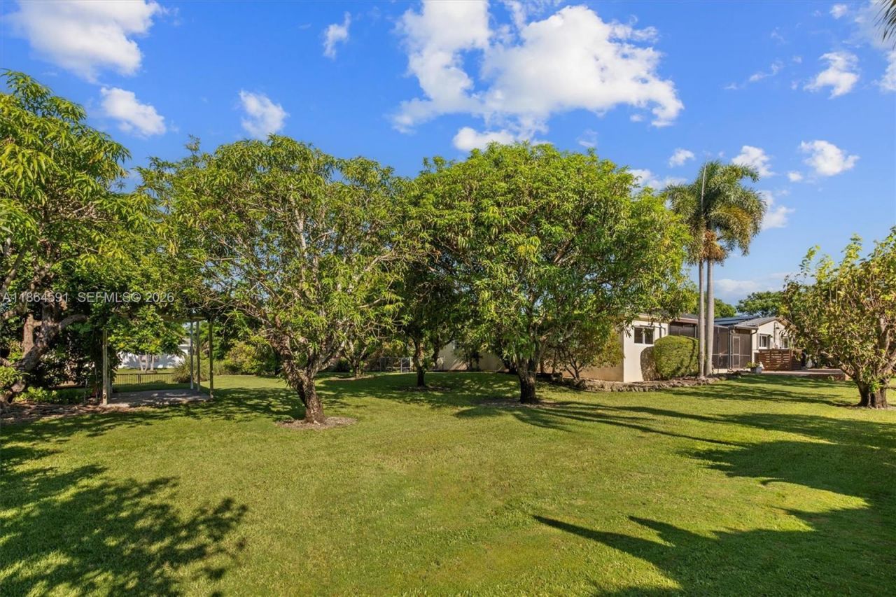 17625 SW 91st Ave., Palmetto Bay, FL 33157 Photo