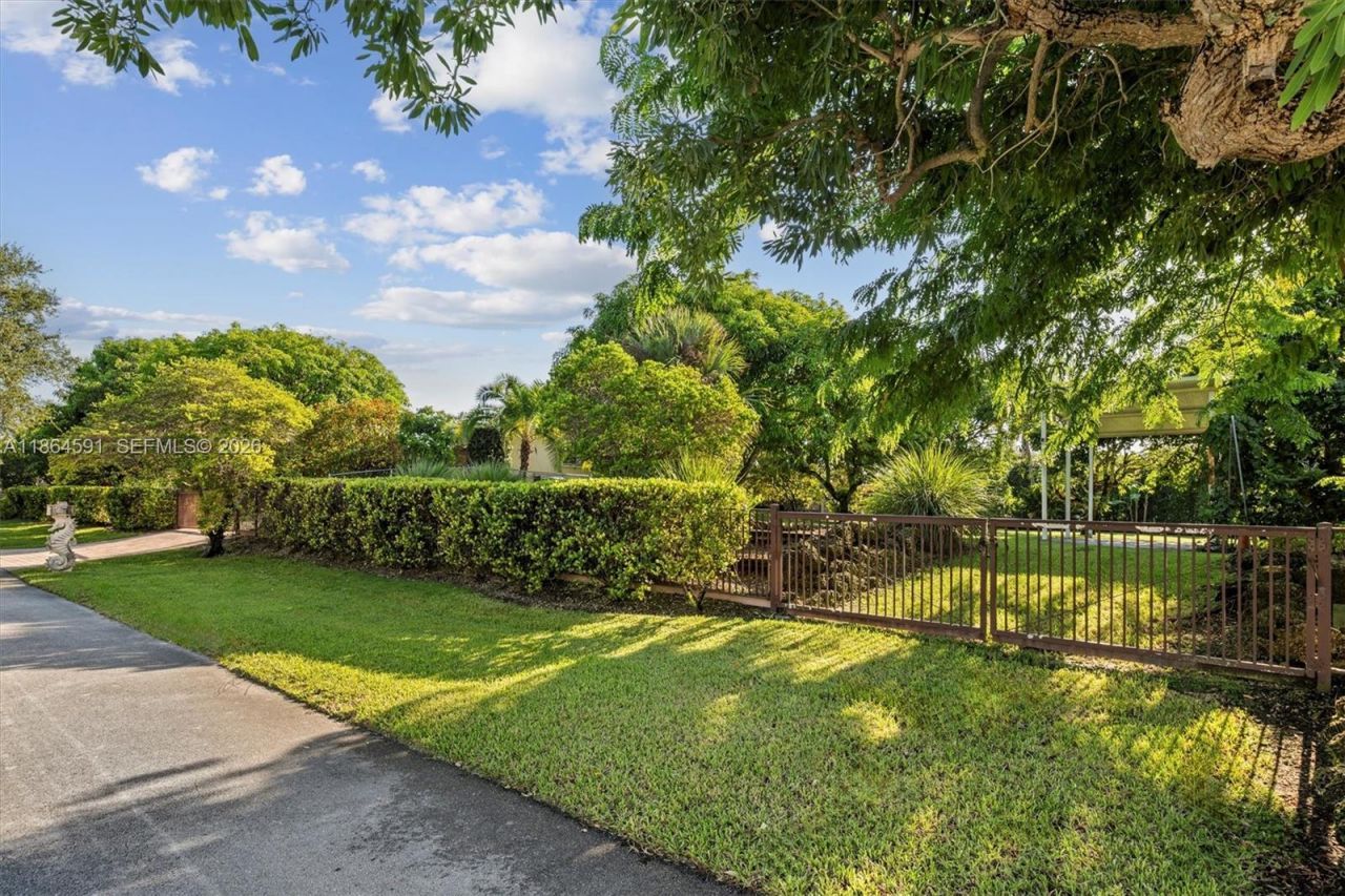 17625 SW 91st Ave., Palmetto Bay, FL 33157 Photo