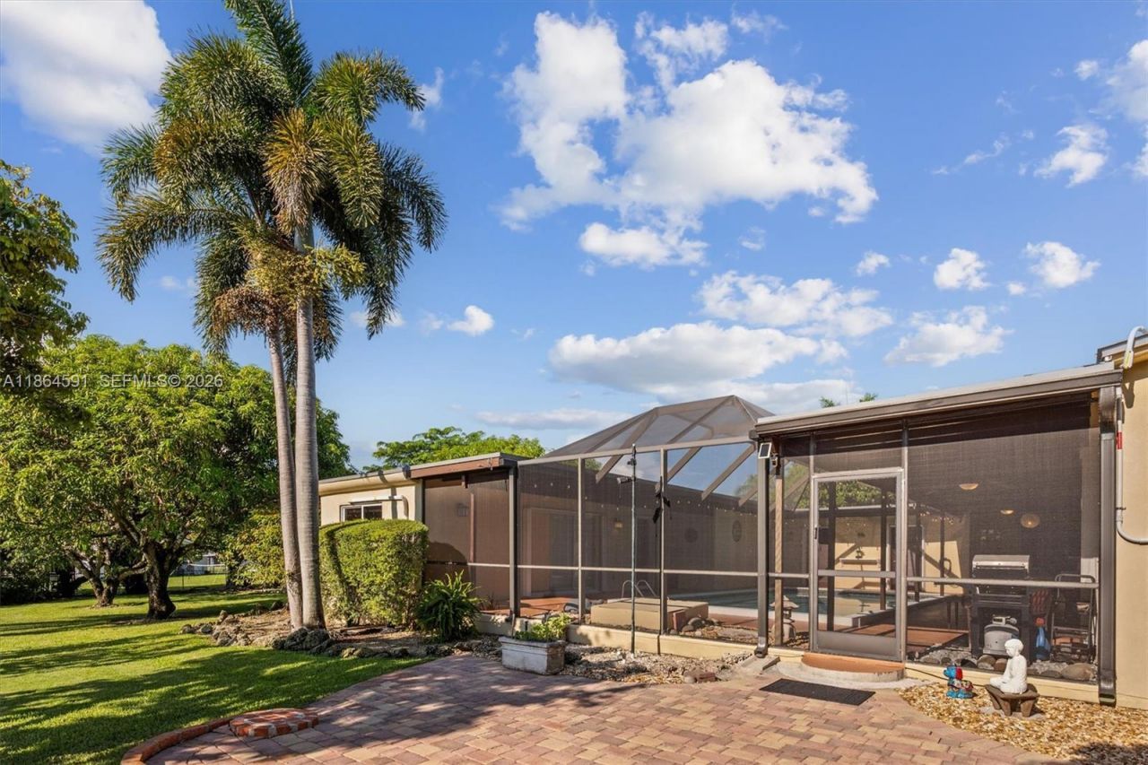 17625 SW 91st Ave., Palmetto Bay, FL 33157 Photo