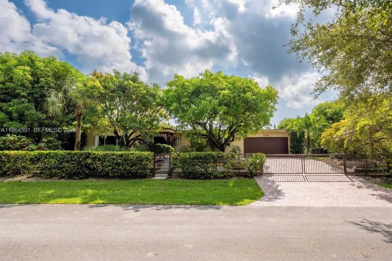 17625 SW 91st Ave., Palmetto Bay, FL 33157 Photo