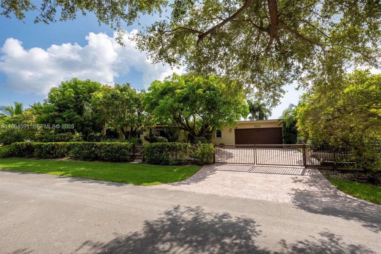 17625 SW 91st Ave., Palmetto Bay, FL 33157 Photo