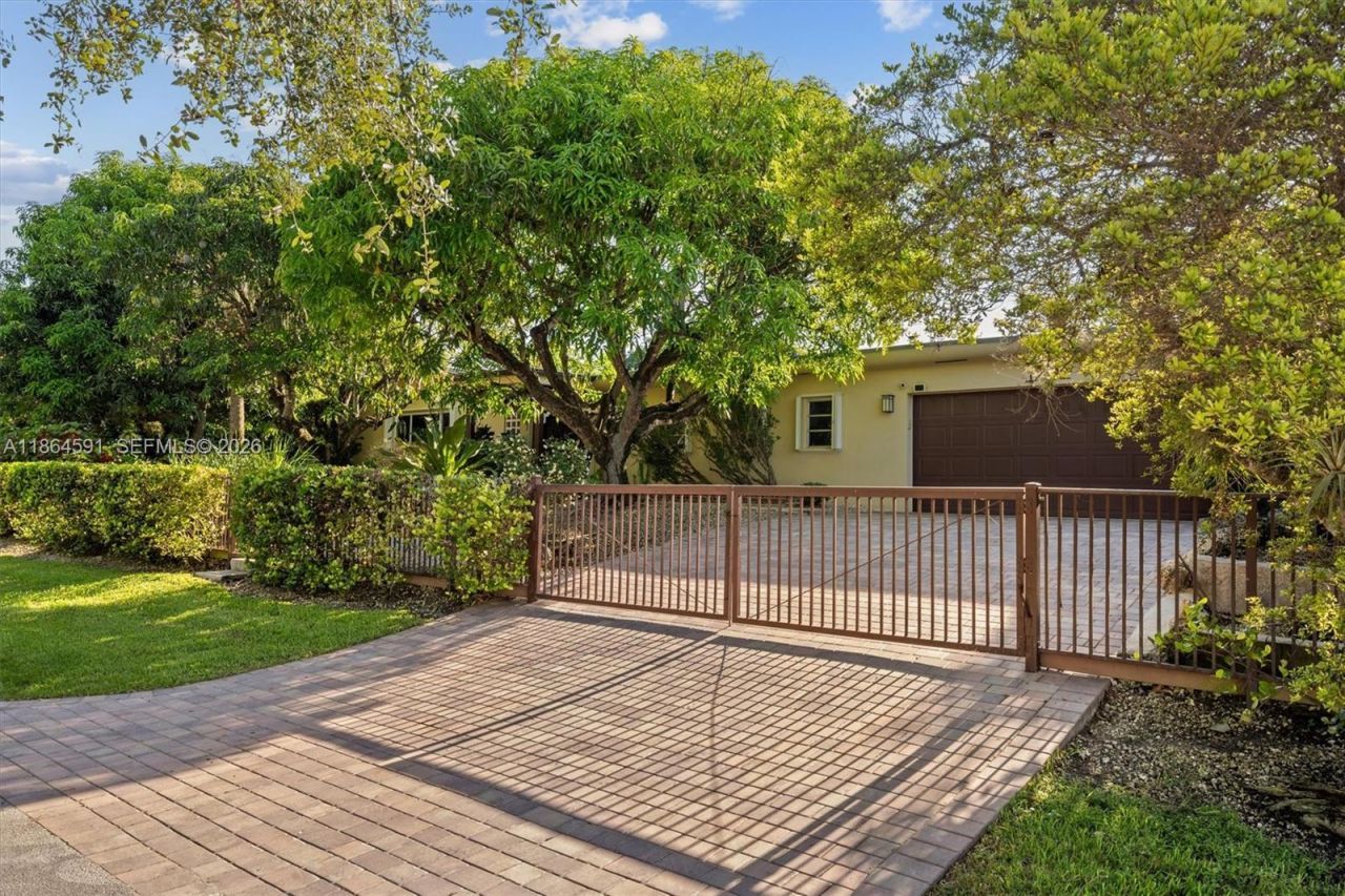 17625 SW 91st Ave., Palmetto Bay, FL 33157 Photo