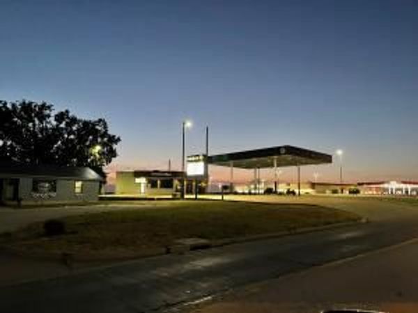 1803 N North Main Street Street , Mountain Grove, MO 65711