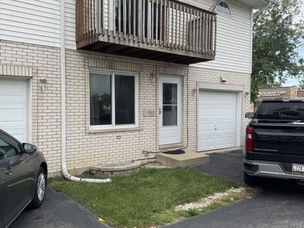 5002 W 79th Street, Burbank, IL 60459