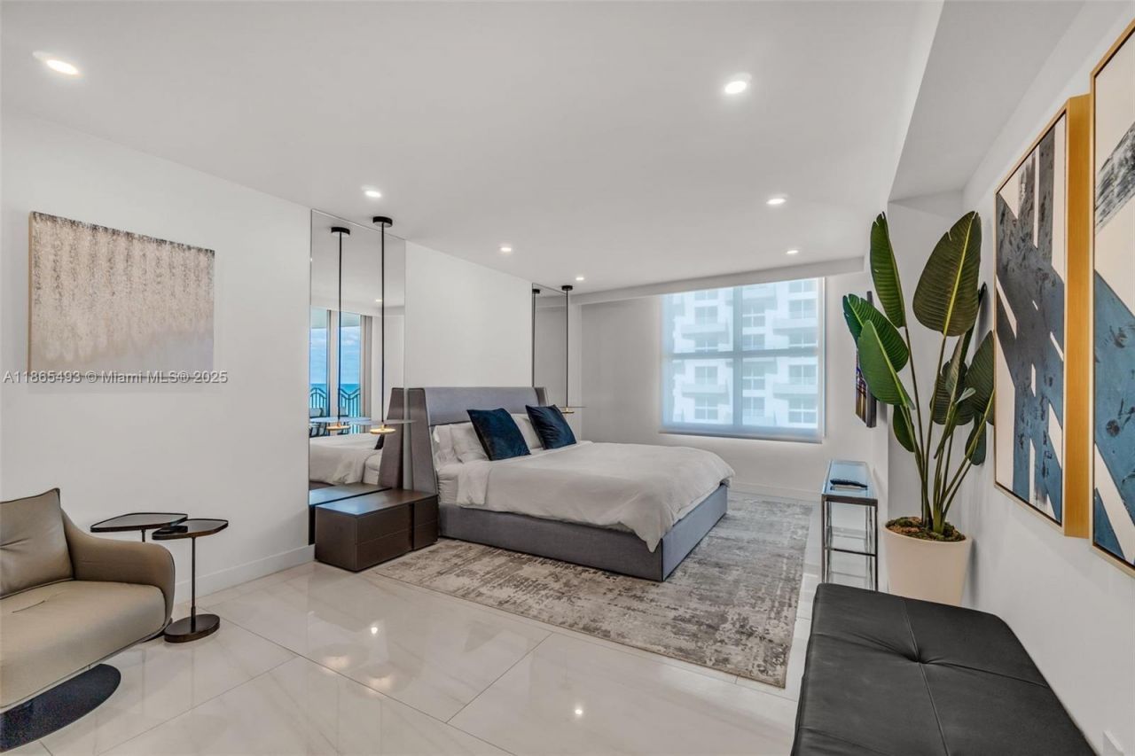 1500 Ocean Drive, Unit 1003, Miami Beach, FL 33139 Photo