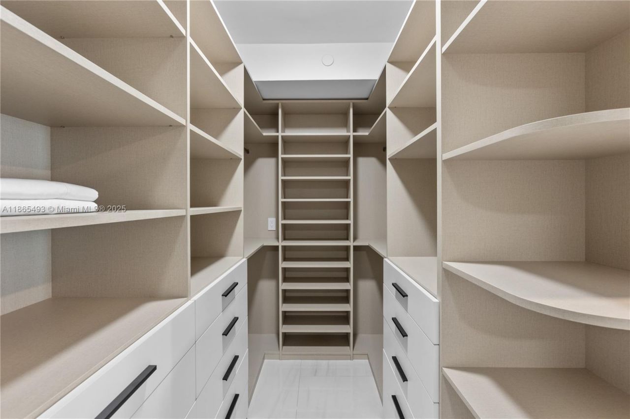 1500 Ocean Drive, Unit 1003, Miami Beach, FL 33139 Photo