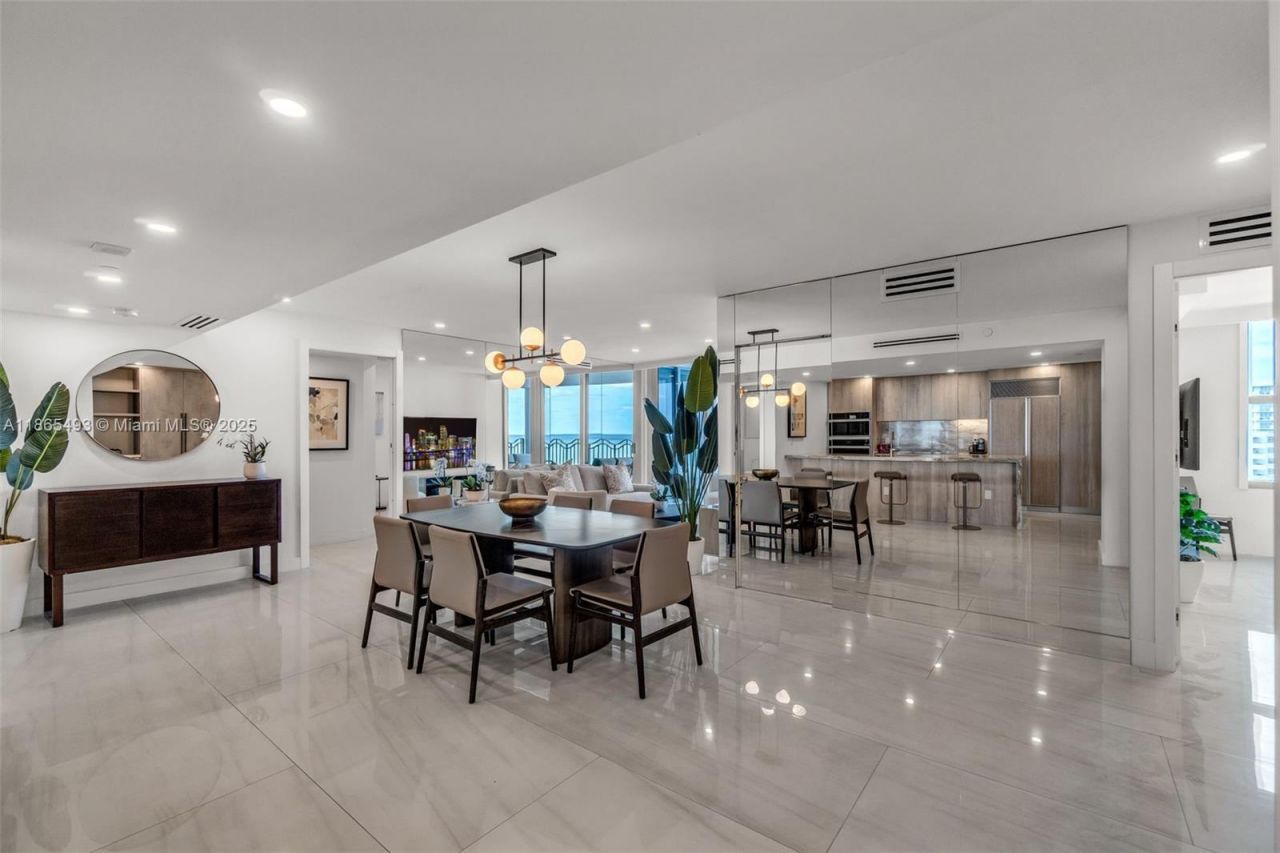 1500 Ocean Drive, Unit 1003, Miami Beach, FL 33139 Photo
