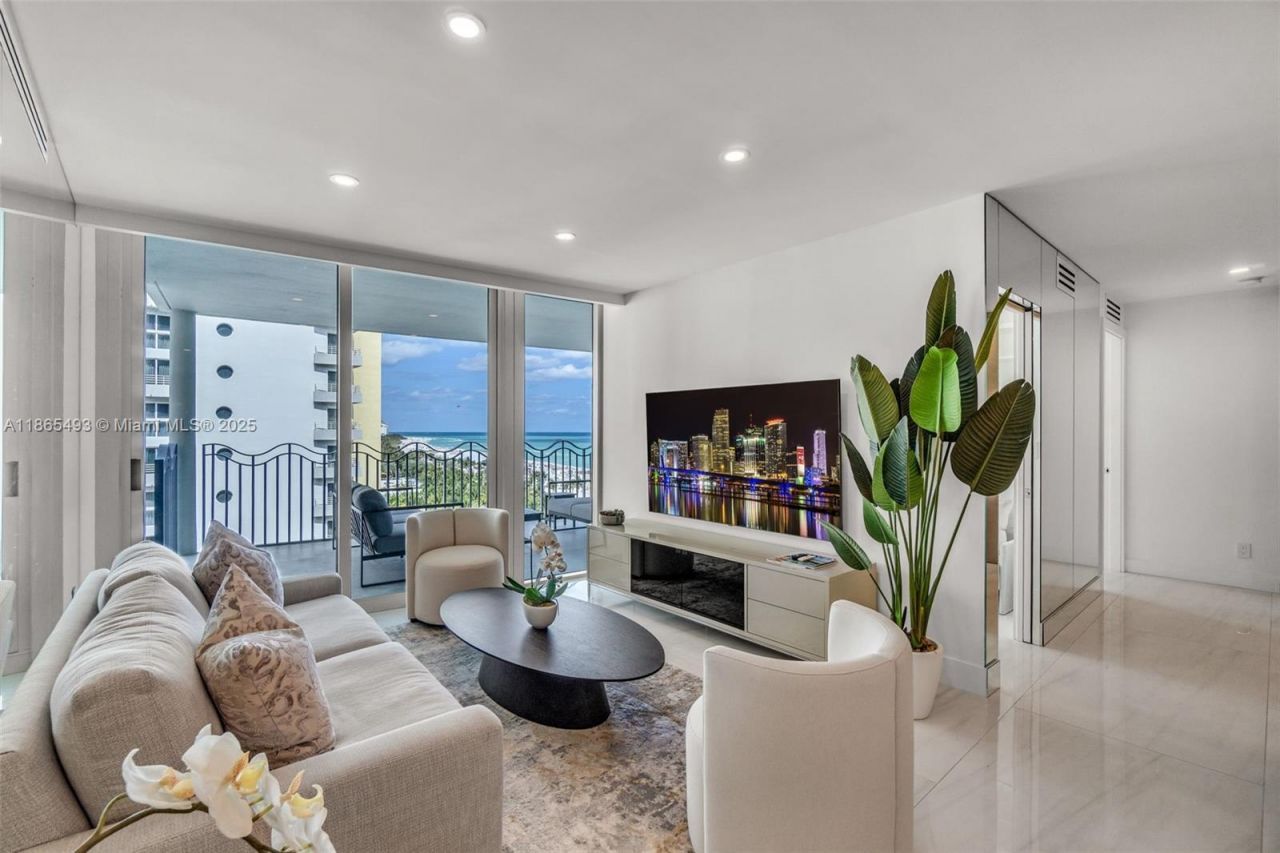 1500 Ocean Drive, Unit 1003, Miami Beach, FL 33139 Photo