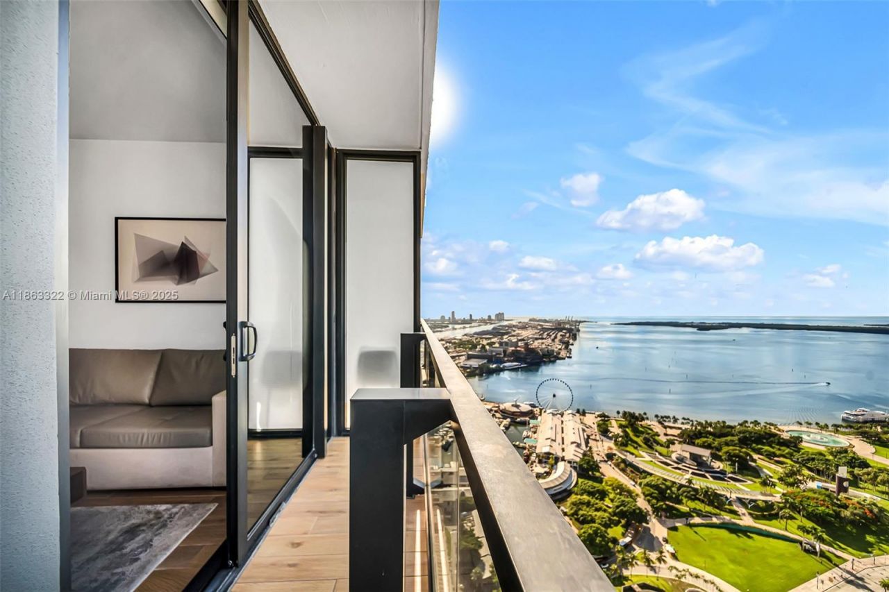 398 NE 5, Unit 4416, Miami, FL 33132 Photo