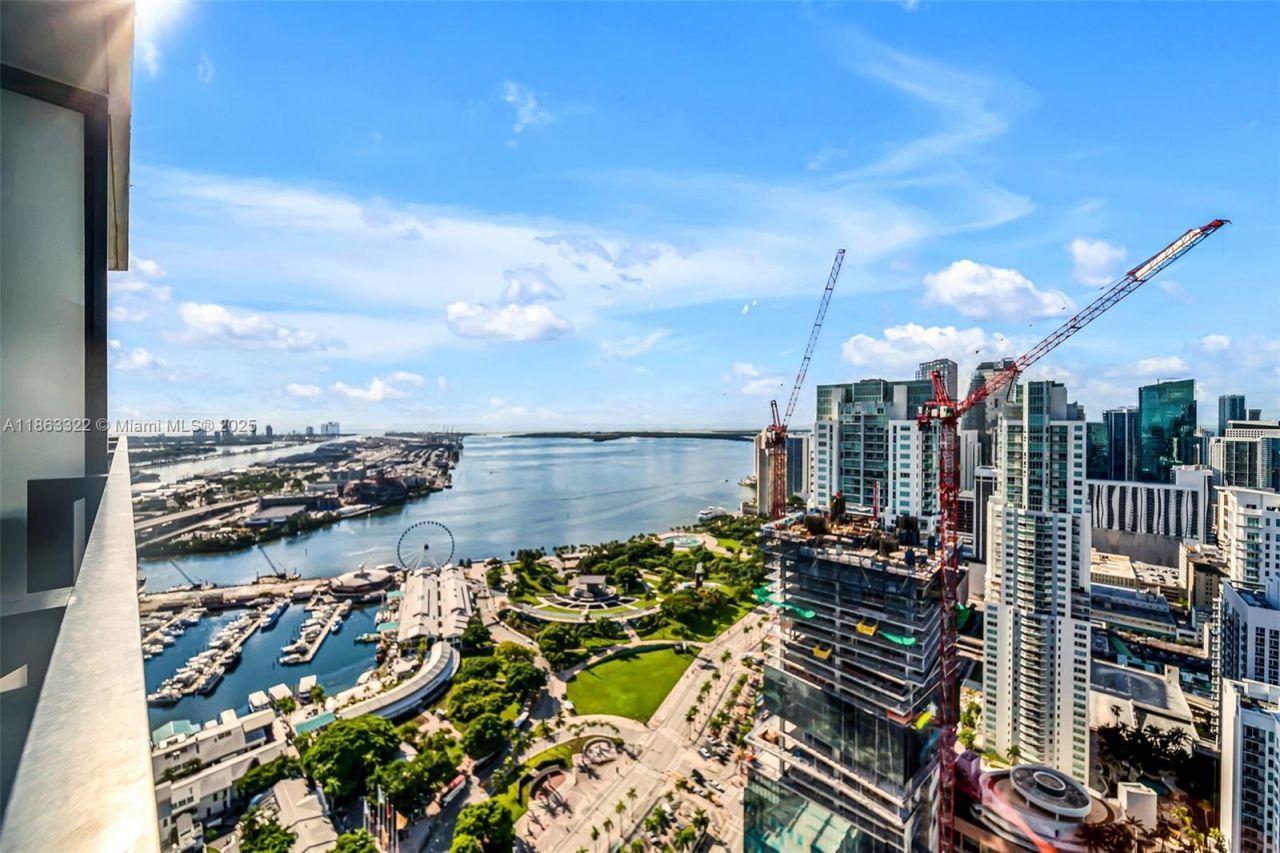 398 NE 5, Unit 4416, Miami, FL 33132 Photo