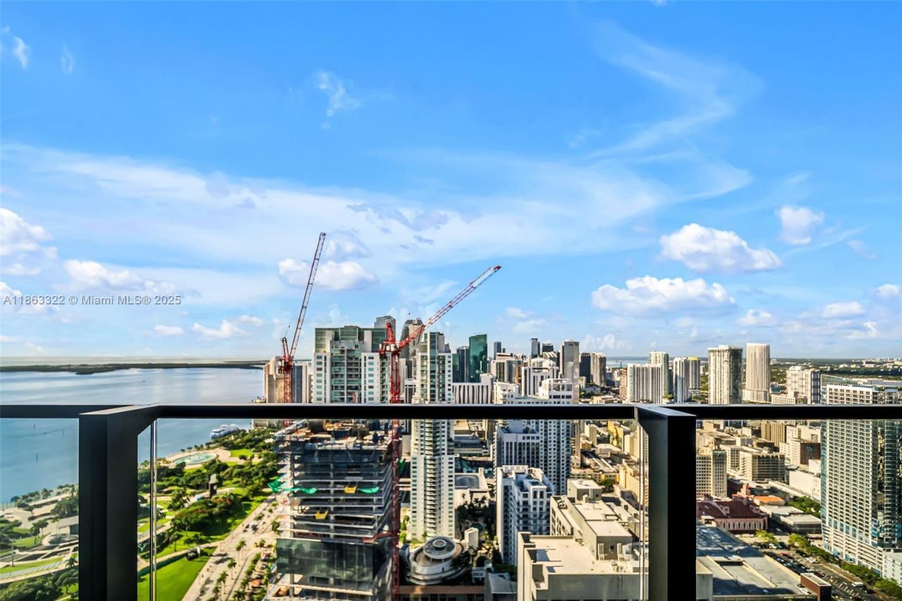 398 NE 5, Unit 4416, Miami, FL 33132 Photo