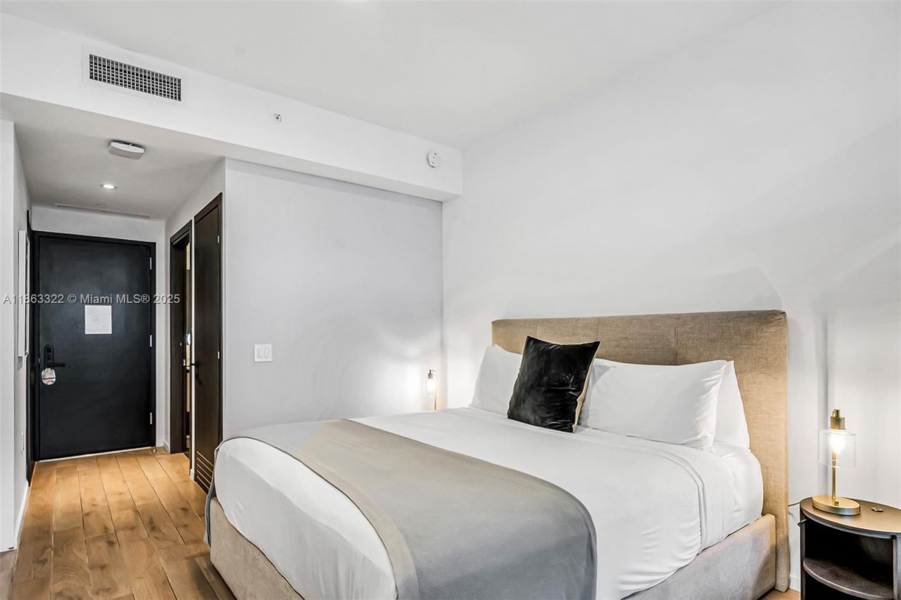 398 NE 5, Unit 4416, Miami, FL 33132 Photo