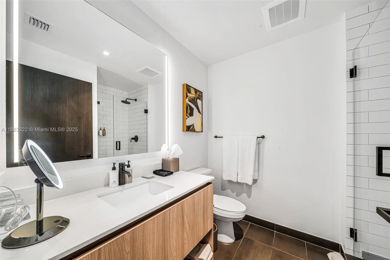 398 NE 5, Unit 4416, Miami, FL 33132 Photo