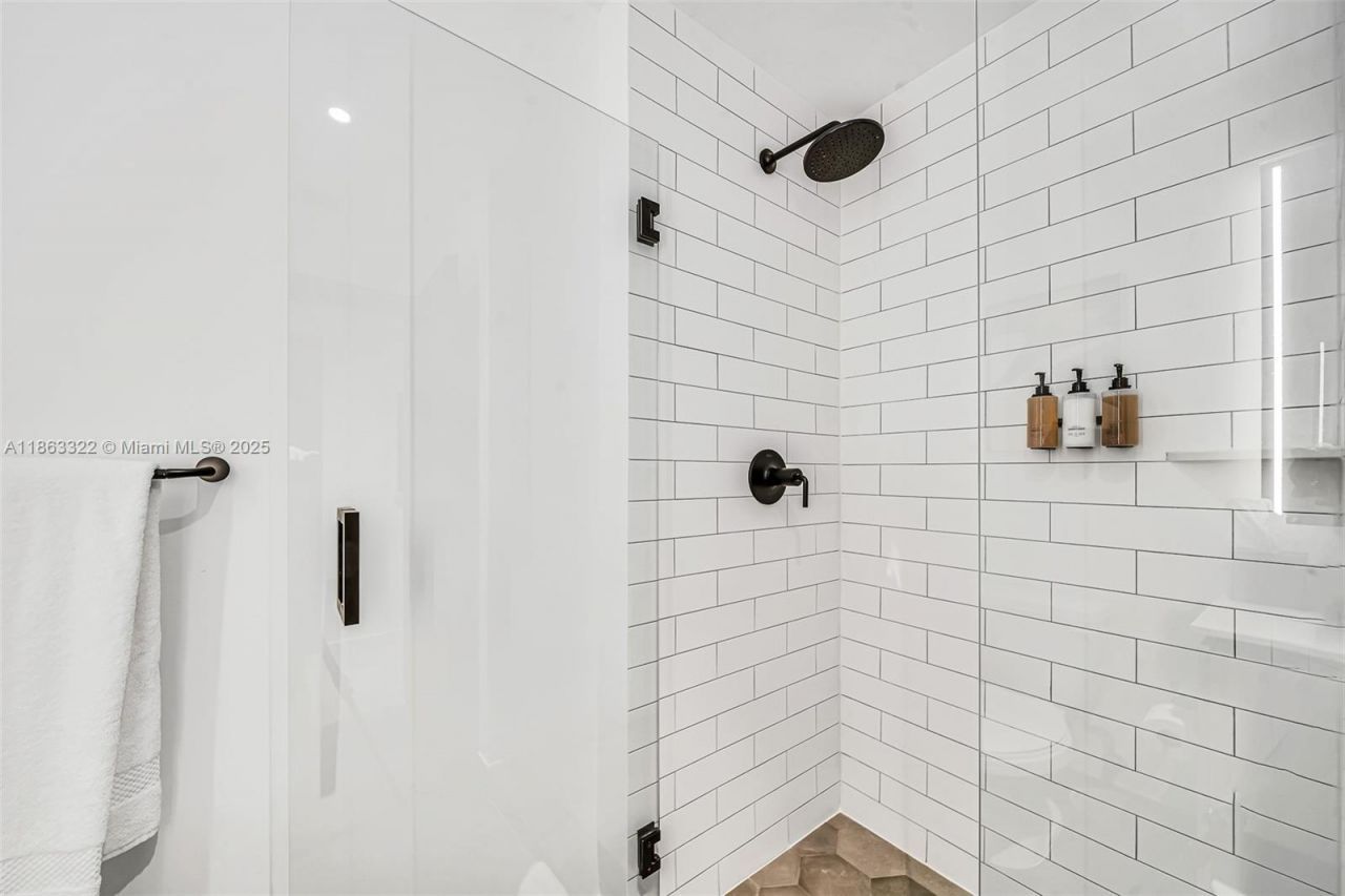 398 NE 5, Unit 4416, Miami, FL 33132 Photo