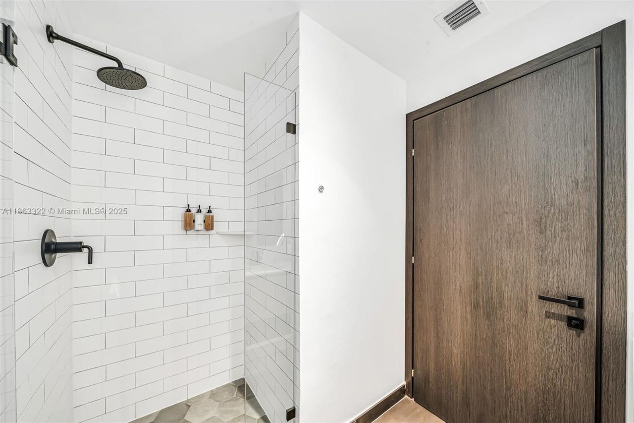 398 NE 5, Unit 4416, Miami, FL 33132 Photo