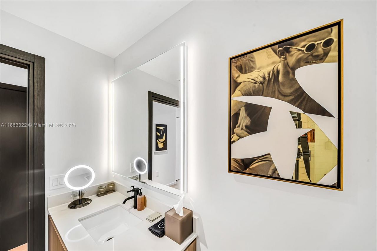 398 NE 5, Unit 4416, Miami, FL 33132 Photo