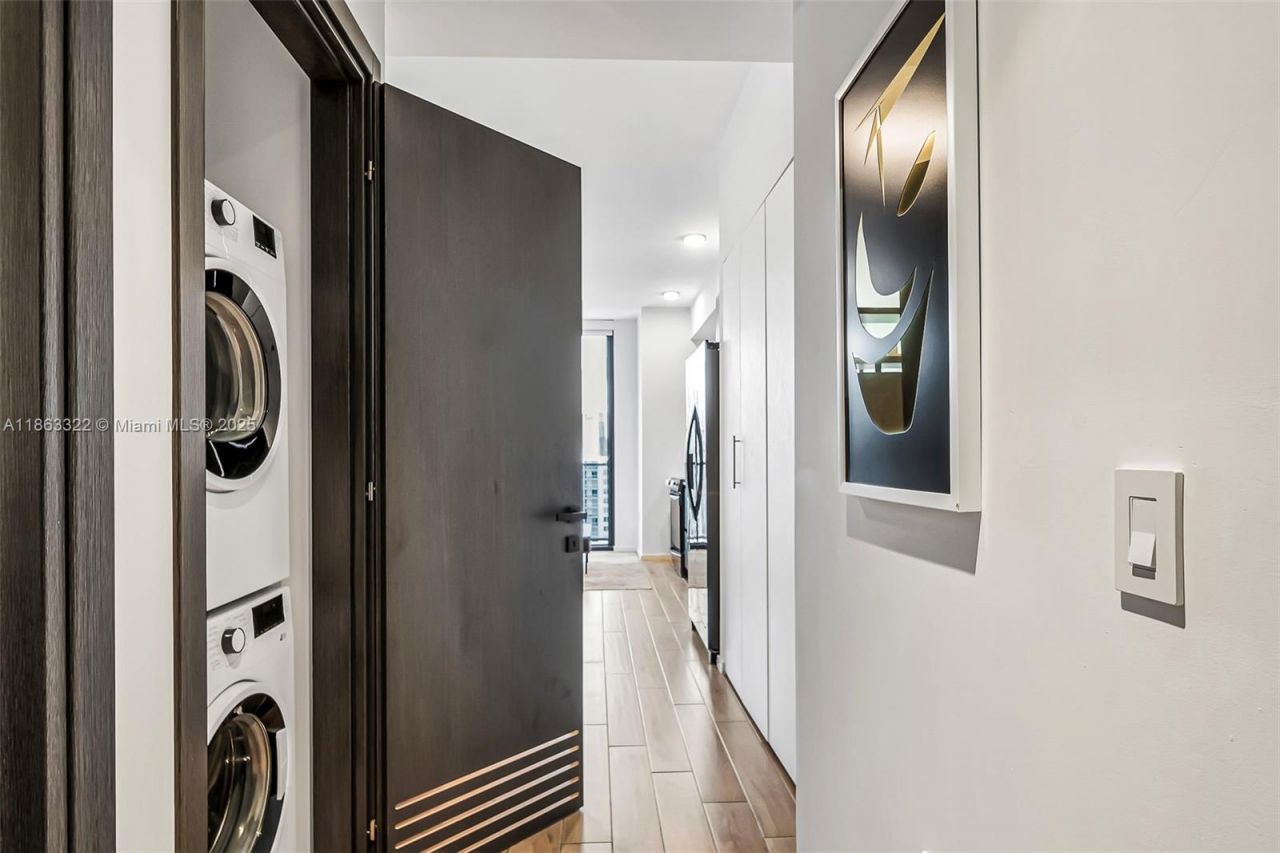 398 NE 5, Unit 4416, Miami, FL 33132 Photo