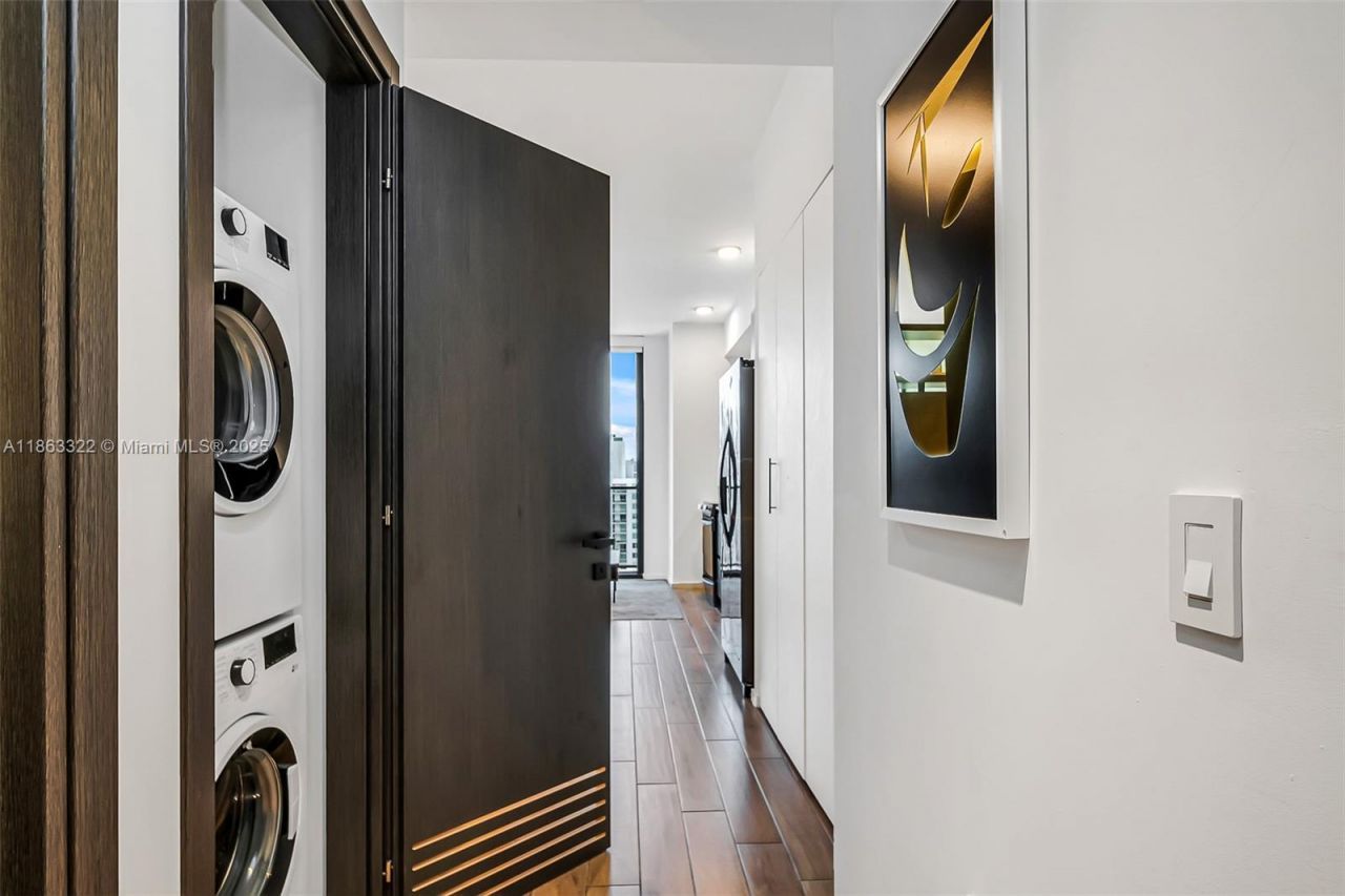 398 NE 5, Unit 4416, Miami, FL 33132 Photo