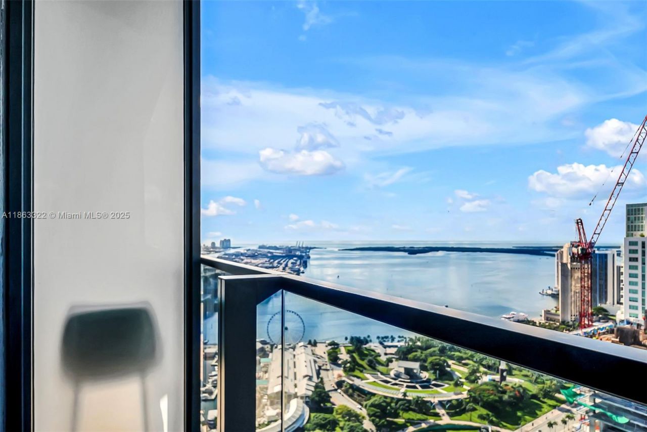 398 NE 5, Unit 4416, Miami, FL 33132 Photo