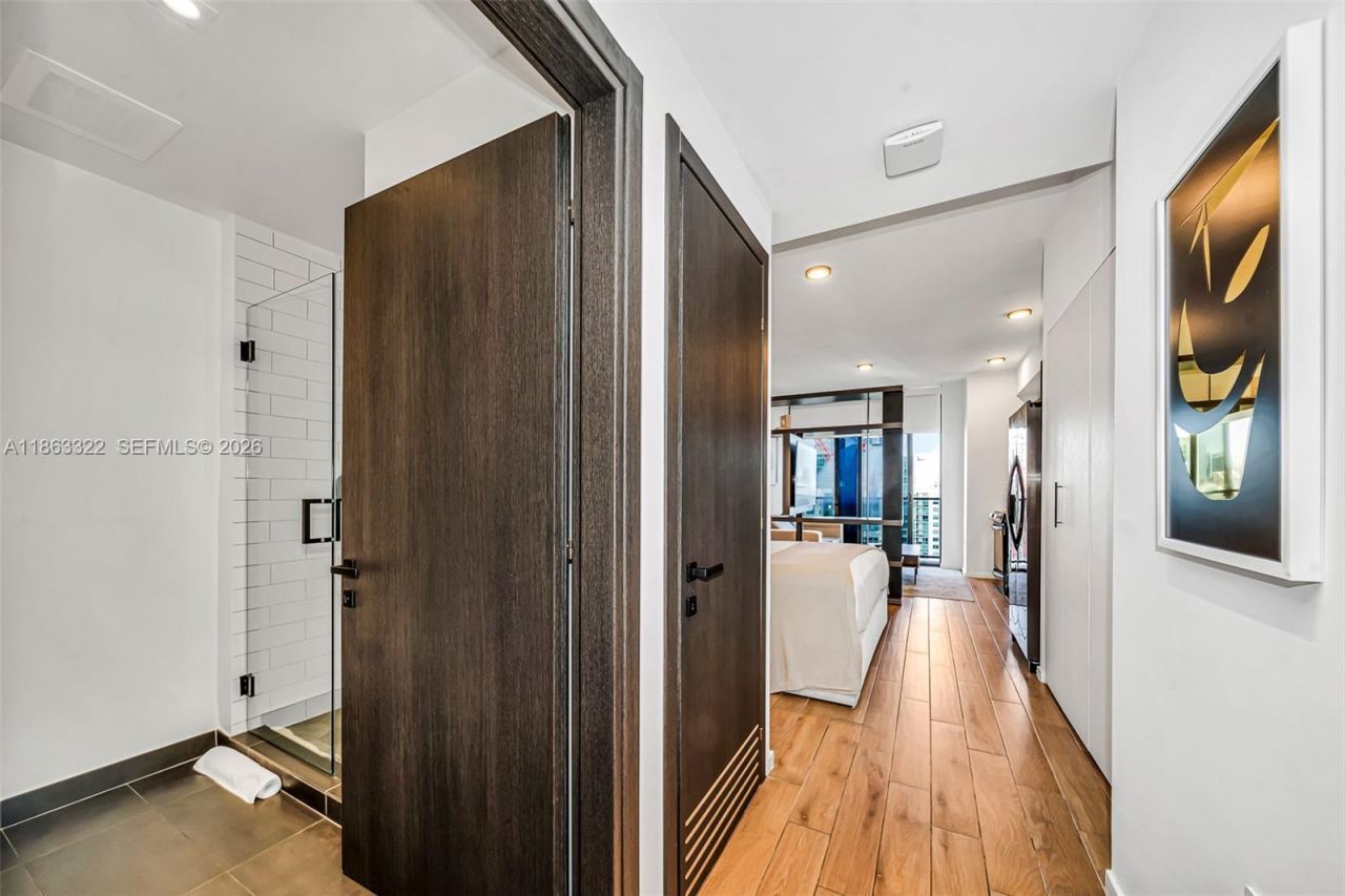 398 NE 5, Unit 4416, Miami, FL 33132 Photo