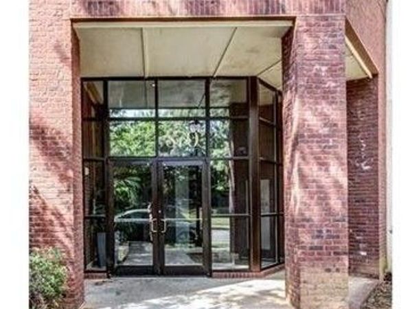 870 Mayson Turner Road NW, Unit 1103, Atlanta, GA 30314