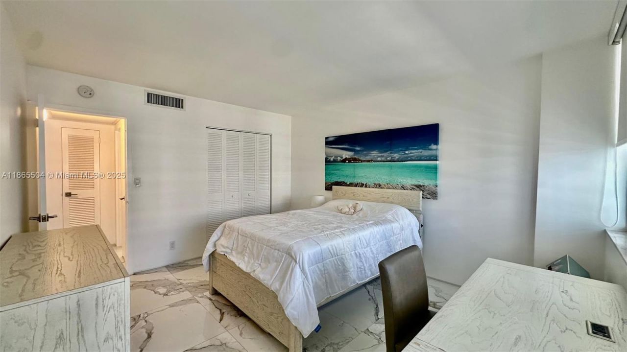 2030 S Ocean Dr, Unit 1022, Hallandale Beach, FL 33009 Photo