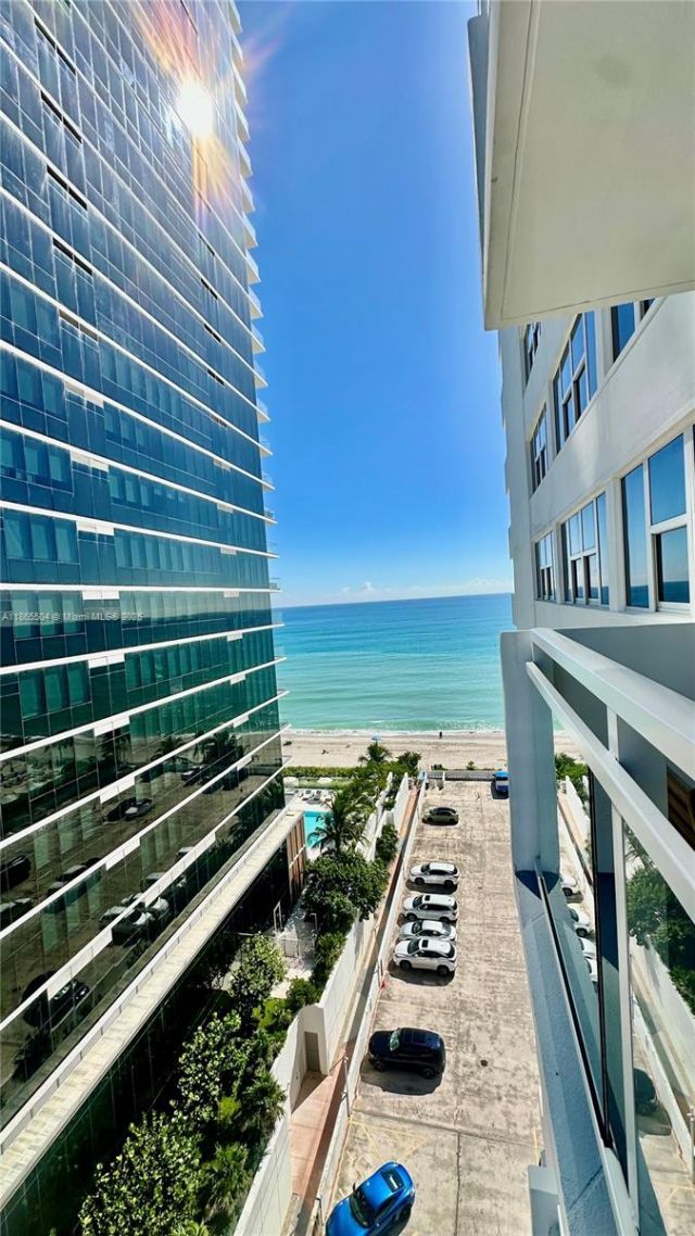 2030 S Ocean Dr, Unit 1022, Hallandale Beach, FL 33009 Photo