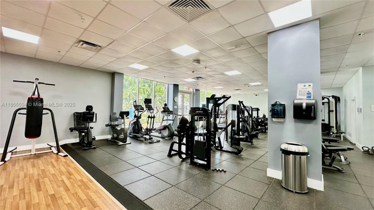 2030 S Ocean Dr, Unit 1022, Hallandale Beach, FL 33009 Photo
