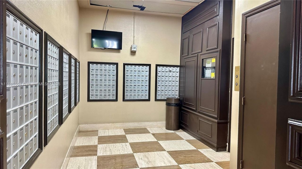 2030 S Ocean Dr, Unit 1022, Hallandale Beach, FL 33009 Photo